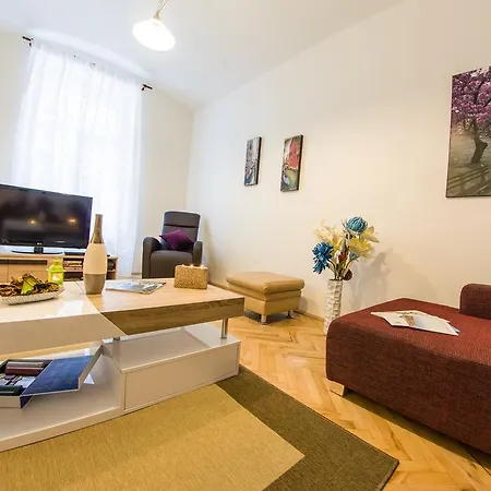Apartment Sunny Apart Close To Charles Bridge Prague