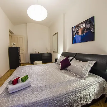 Apartment Sunny Apart Close To Charles Bridge Prague