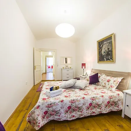 Apartment Sunny Apart Close To Charles Bridge *
